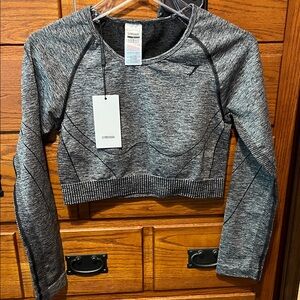 Gymshark Women's Black and Gray Crop Top